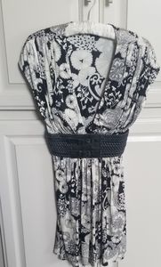 Sky cap sleeve top with leather belt